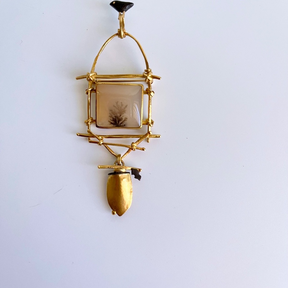 18K and 22K gold brooch with dendritic agate and bird - Picture 2 of 12
